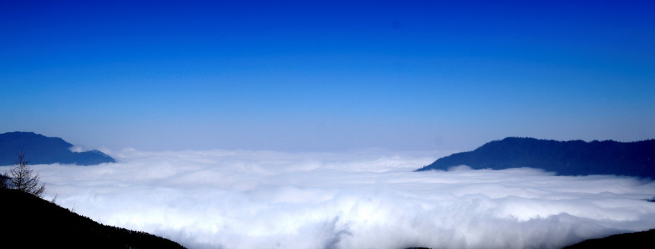 山峦 云海