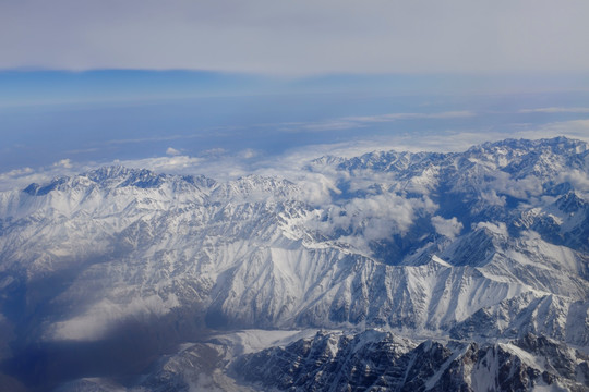 天山