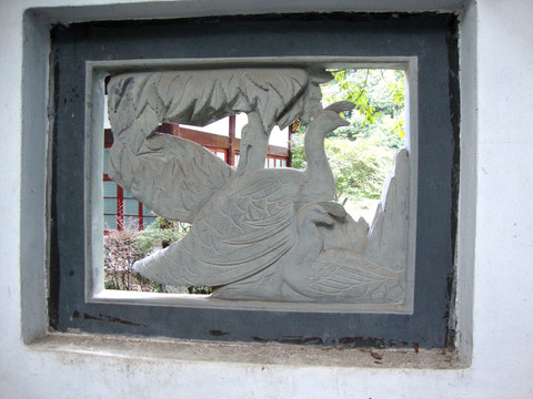 鸟雕塑