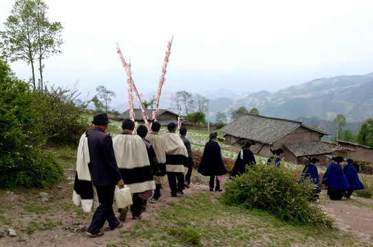 凉山彝族奔丧