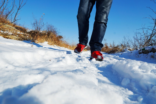 雪地行走