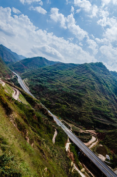 山区高速公路 山区公路