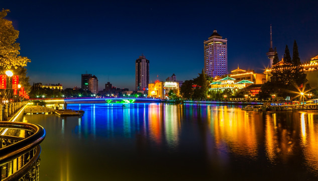 濠河夜景