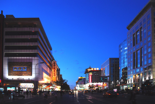 北京王府井大街夜景