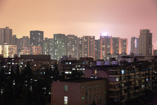 都市住宅建筑群夜景