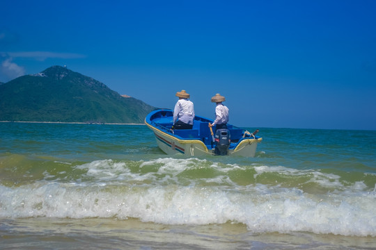 渔民 快艇 海浪 船 深圳西冲