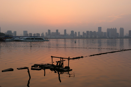 沙湖日落景色