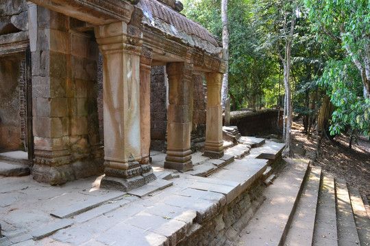 柬埔寨托玛侬神庙