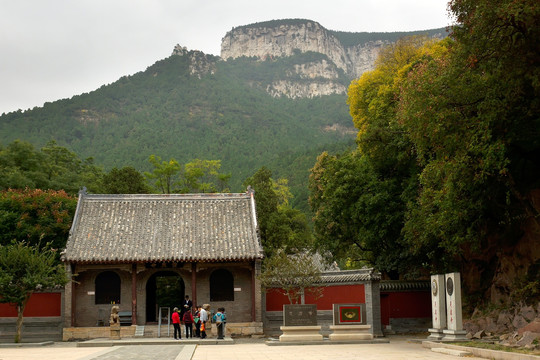 灵岩寺