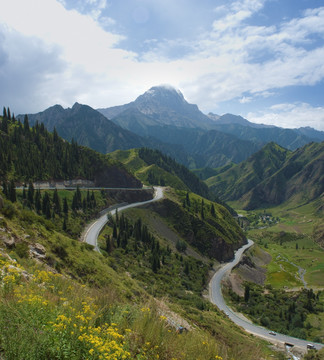 盘山公路 天山风光