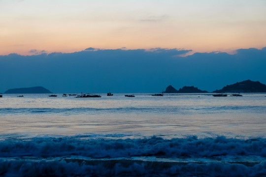 海上日出