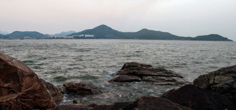 渔港的早晨 码头 海边礁石