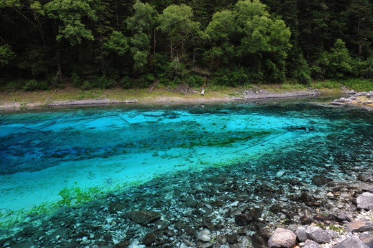 蓝宝石静湖