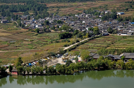 丽江观音峡水塘民居风貌