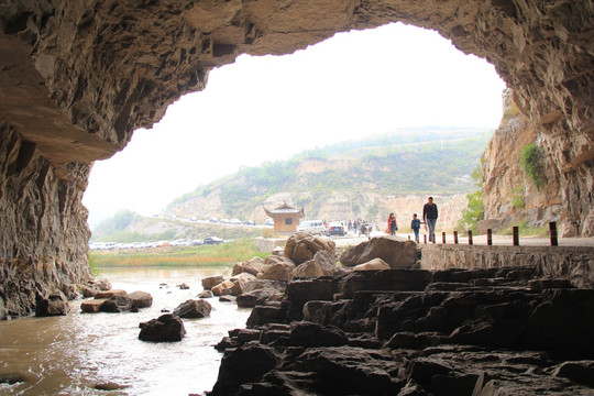 太行山岩洞