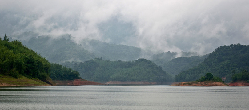 湖光山色 烟雨绵绵