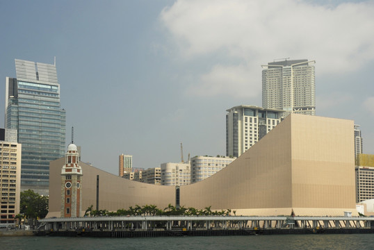 香港文化中心 前九广铁路钟楼
