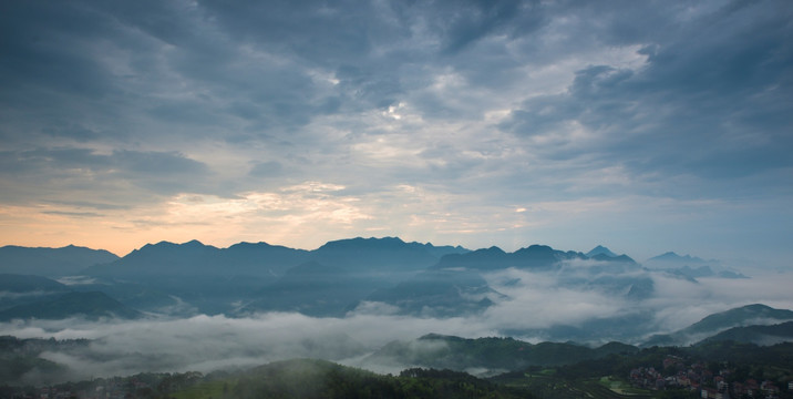 山 云海