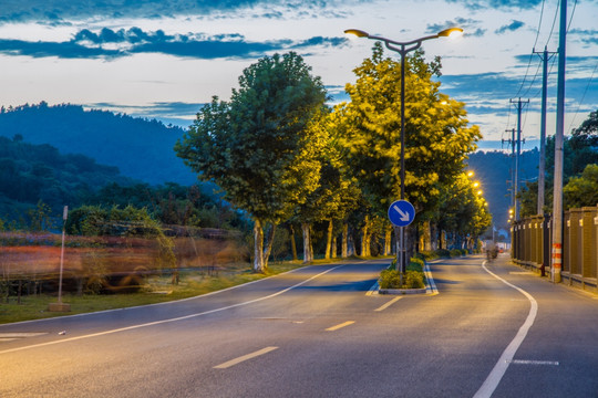 道路