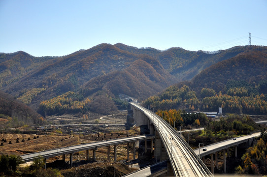 桥梁 大桥 水墨 风格 大山