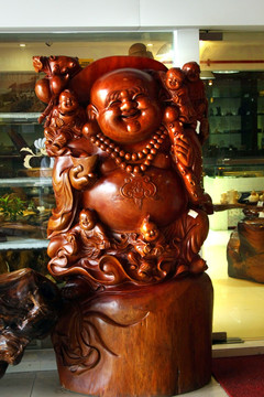 木雕装饰佛像