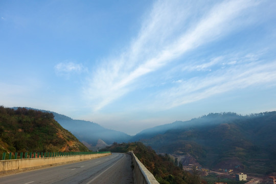 山间公路