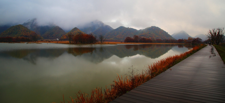 神龙架大九湖 山水景区 金秋