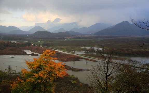 神龙架大九湖 山水景区 金秋