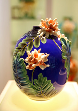 法蓝瓷花瓶