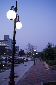 天津南开大学校园夜色