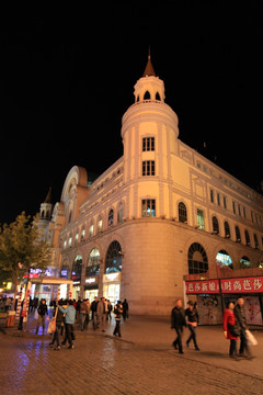 哈尔滨中央大街夜景