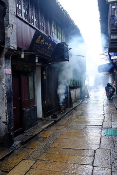 烟雨西塘