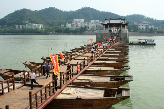 广东潮州广济桥