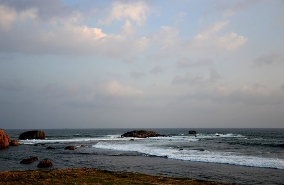 黄昏的海滩 海浪 浅滩