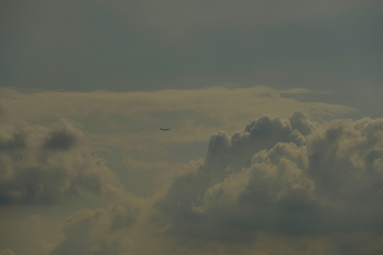 航拍天空堆积云背景素材
