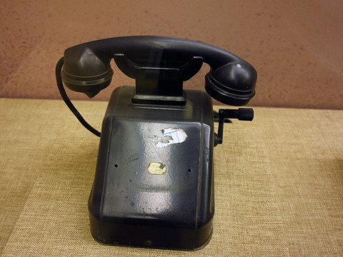 广九铁路磁石电话机