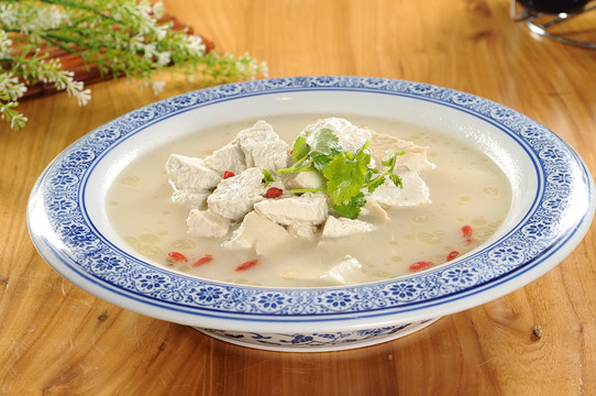 羊肉汤炖自制豆腐
