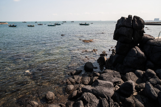 黑色火山石 渔港