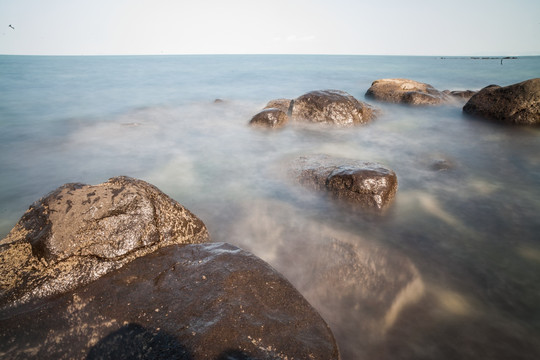 海水中的礁石