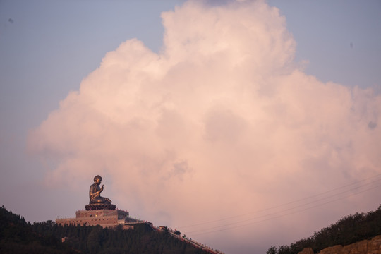 南山大佛 积雨云 坐佛 铜佛像