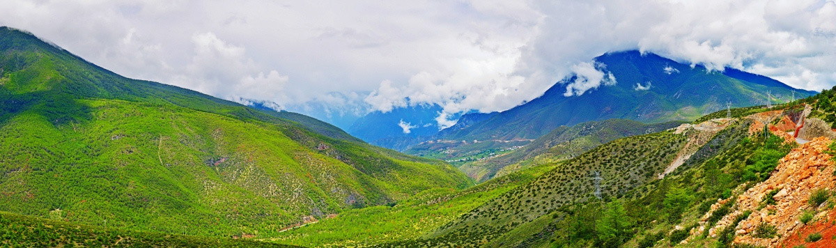 香格里拉巴拉格宗大峡谷宽幅全景