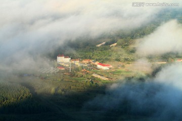 云雾山村