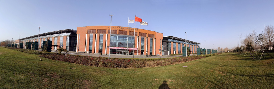 北京体育大学训练馆180旗帜