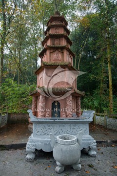 青城后山泰安寺佛塔