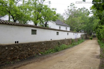 山村春景