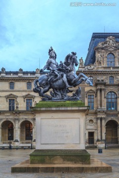 路易十四雕像