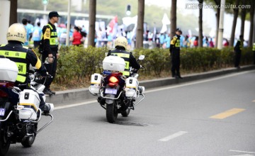 巡逻警车