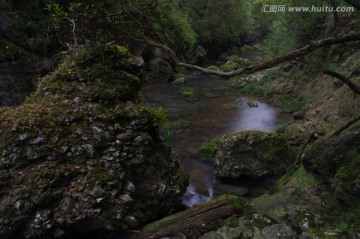 山涧小溪