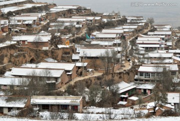 山村雪景