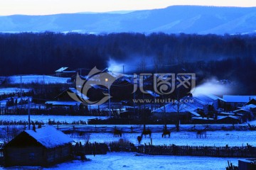 雪色山村